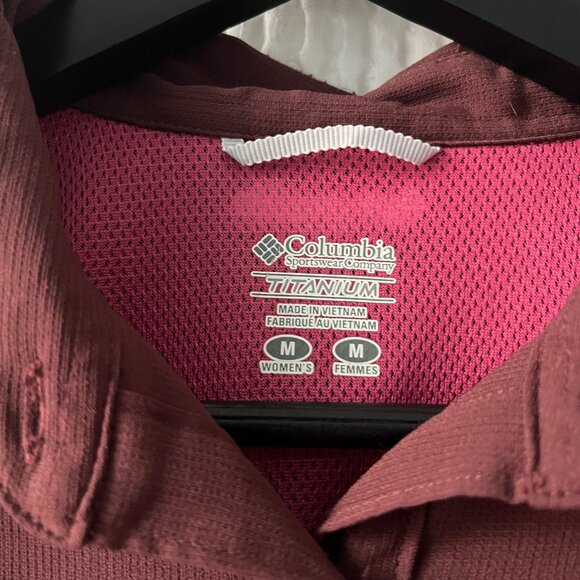 Columbia women's M shirt titanium breathable vented dark red gorpcore outdoors - Picture 2 of 3